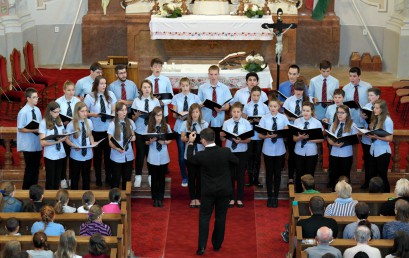 Lengyel szalézi kórus varázsolt el minket előadásával