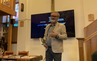 Rendhagyó irodalomóra Dr. Fűzfa Balázs irodalomtörténésszel